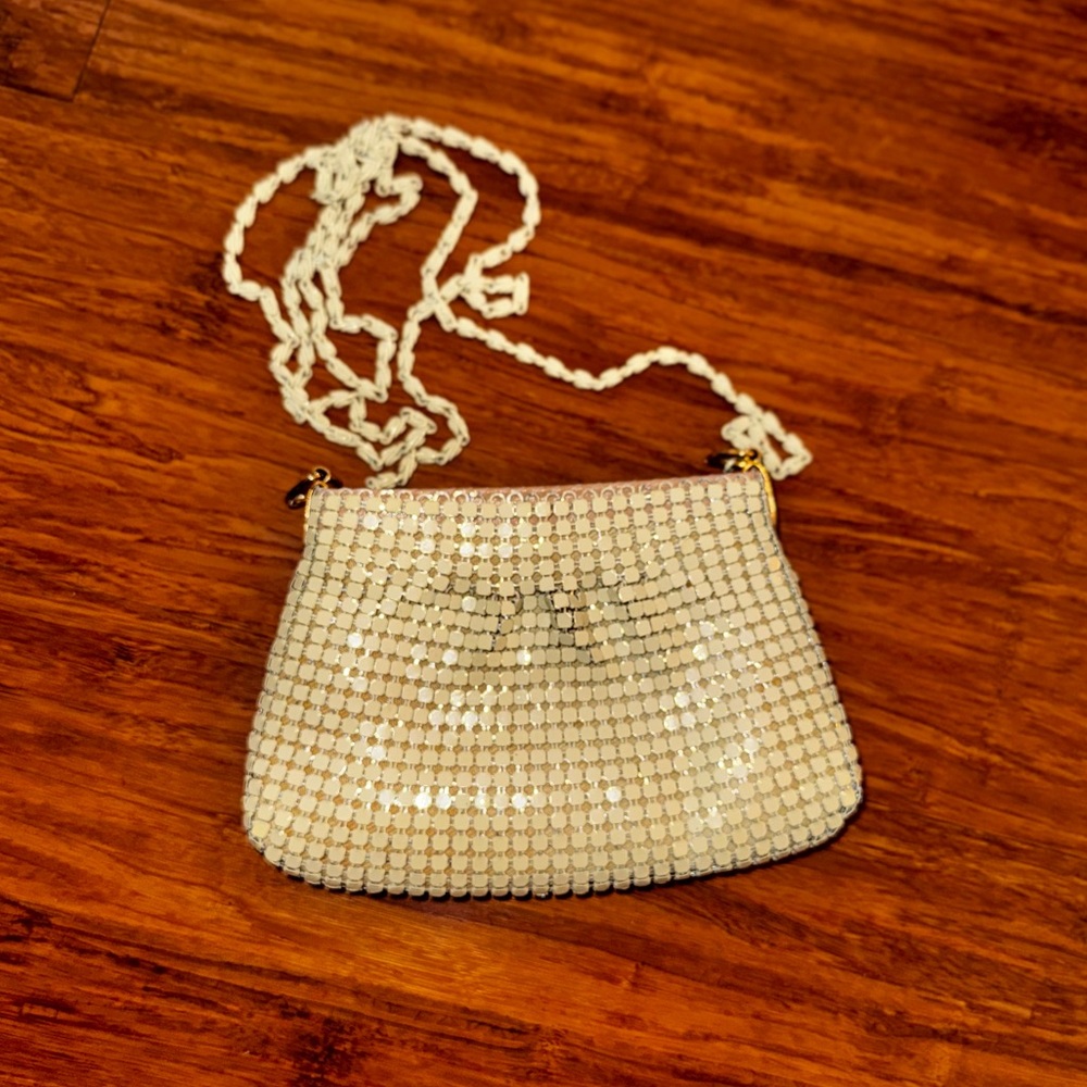 Vintage Cream Metal Mesh Art Deco Crossbody Bag Gold Y2K Chain Strap Mini Purse